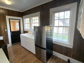 1509 Manhattan Street 1 Bed Apartment for Rent - Photo Gallery 3