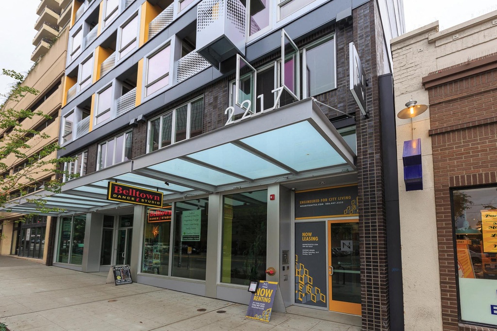 Emmons On 3rd Custom Page