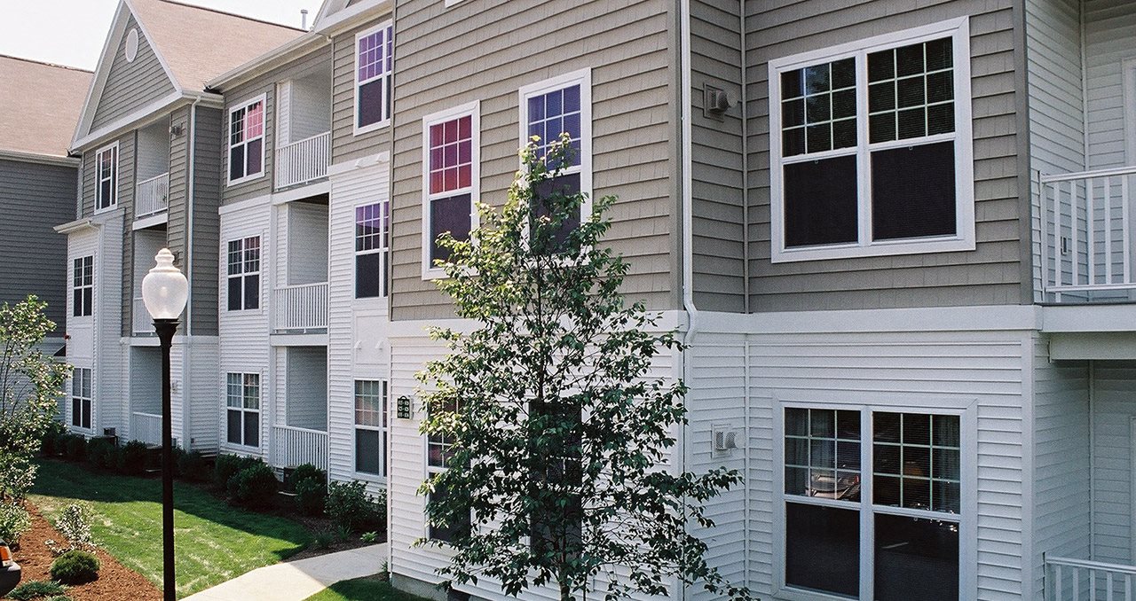Woodlands At Abington Station Apartments In Abington Ma