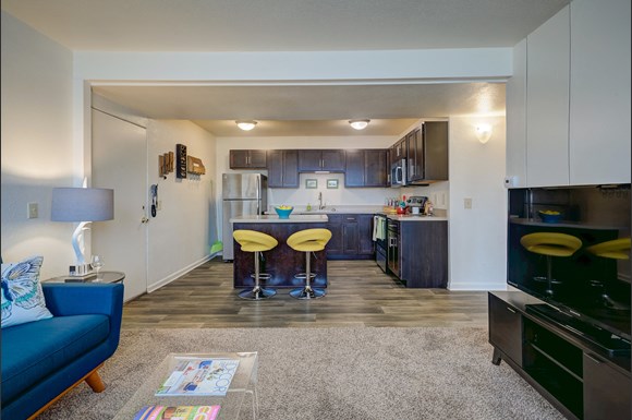 The Landing Apartments 3200 W Main Street Kalamazoo Mi Rentcafe