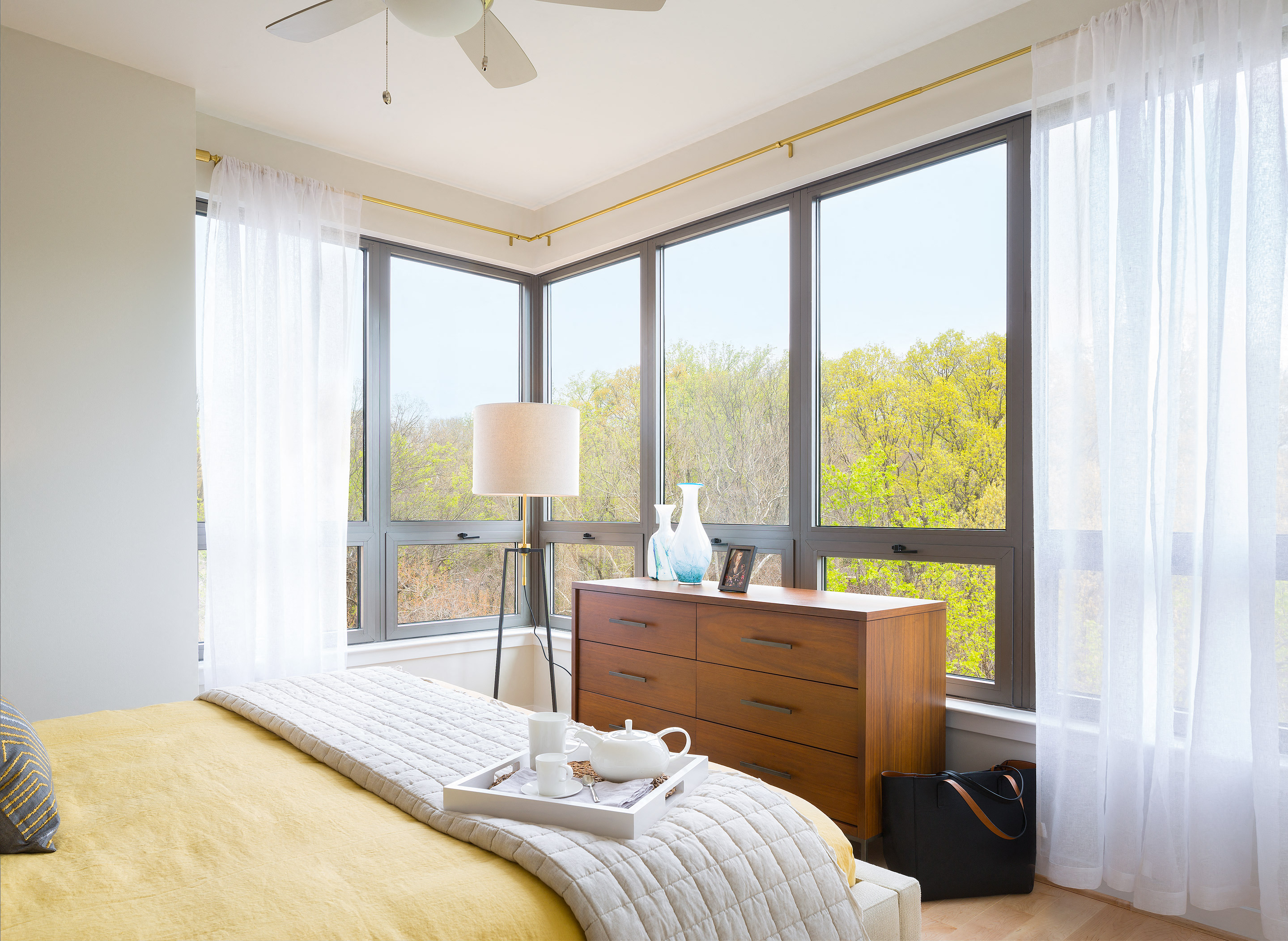 Park Van Ness bedroom