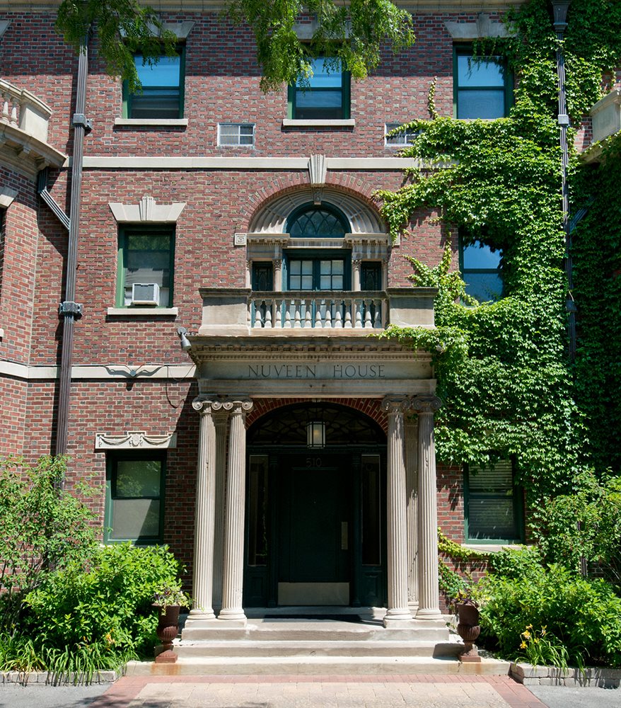 Reside on Wellington Apartments in Chicago, IL