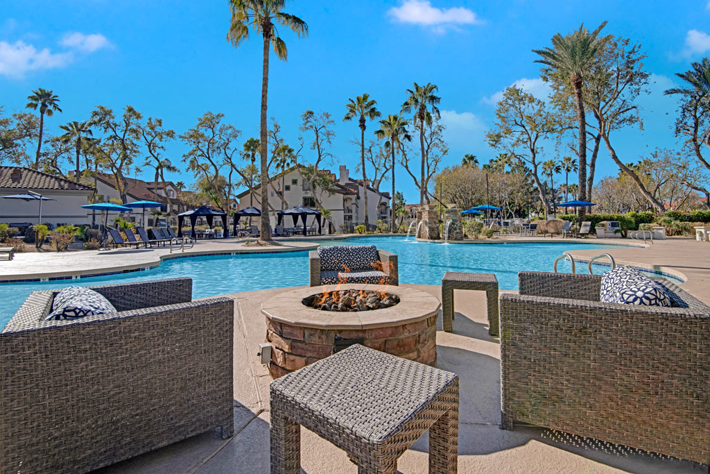 Poolside Firepit | The Catherine Townhomes in Scottsdale