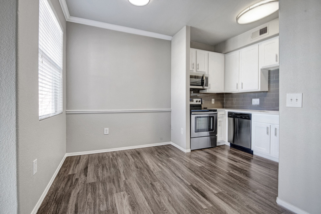 Dining Room | The Catherine Townhomes in Scottsdale| The Catherine Townhomes in Scottsdale