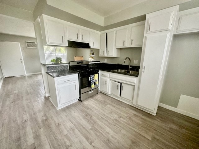 2 Bed 1Bath Downstairs