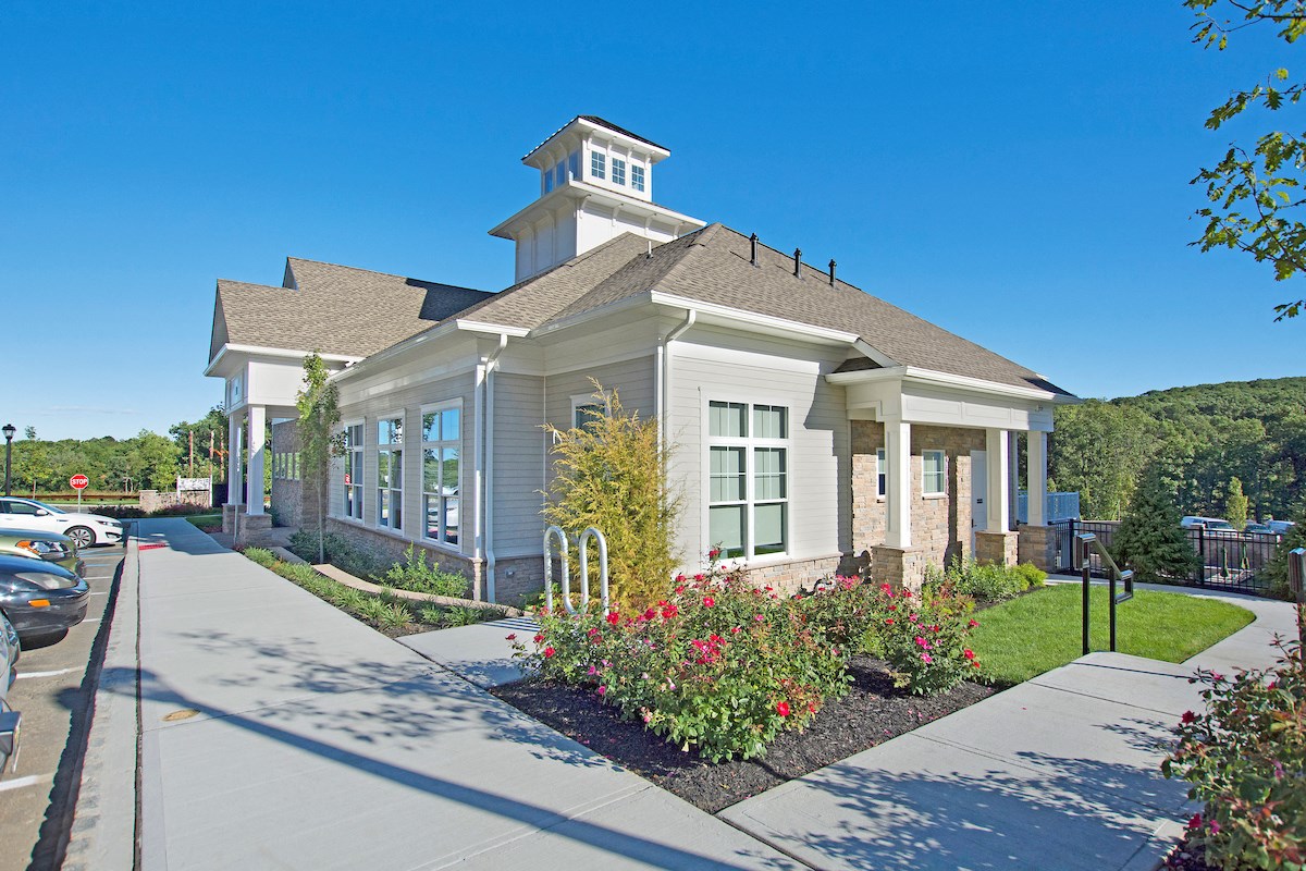 Woodmont West At Mt. Arlington Apartments, 100 Fieldstone Drive, Mount