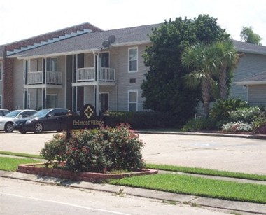 720 Carrollwood Village Dr. 1-2 Beds Apartment for Rent - Photo Gallery 1
