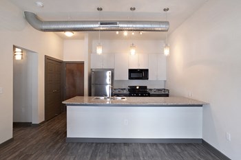 616 E Hickory St 1-3 Beds Apartment for Rent - Photo Gallery 24