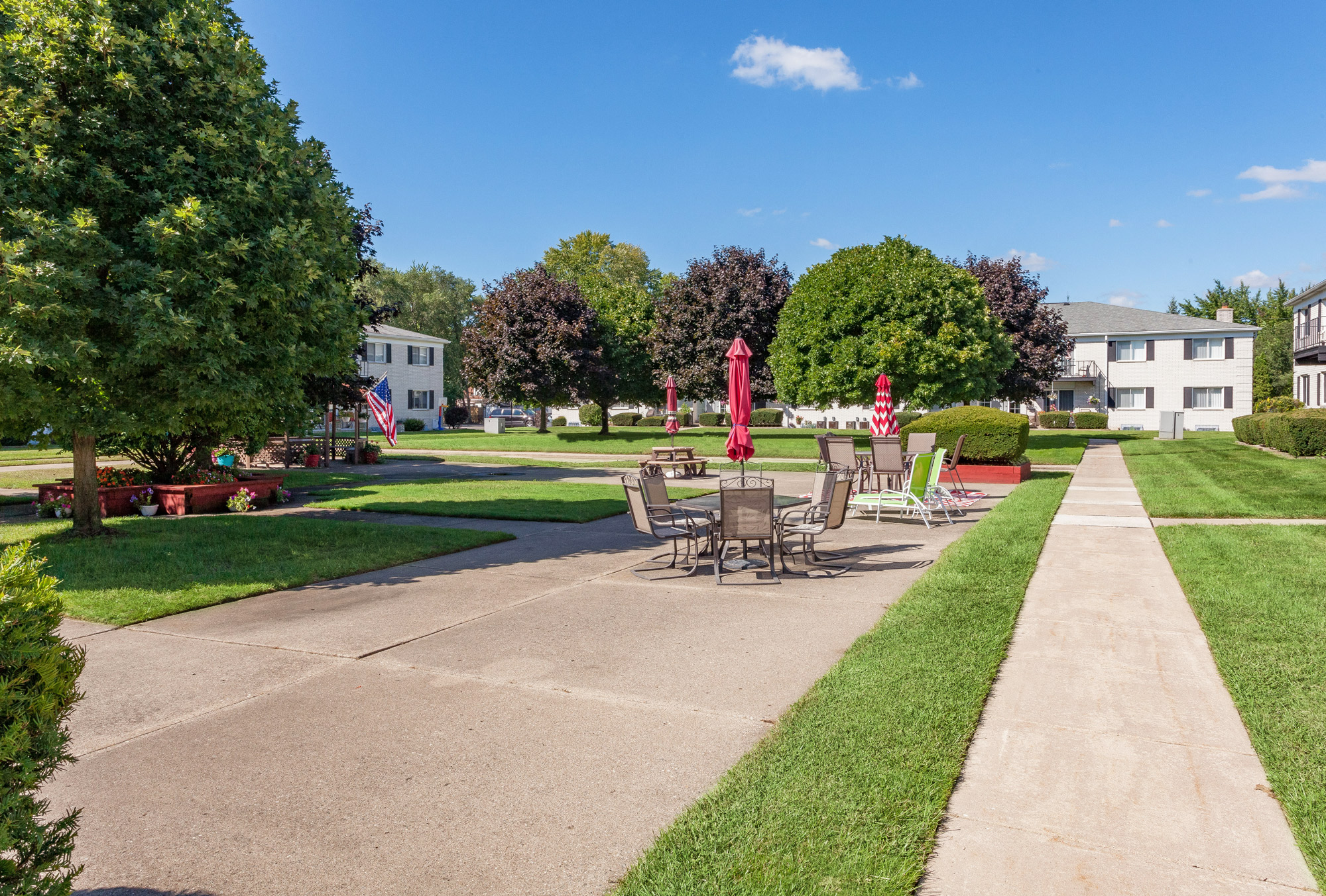 Photos Gallery Regents Court Apartments Westland, MI