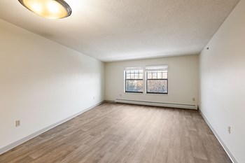 1423 11th Avenue South 1-2 Beds Apartment, Affordable for Rent - Photo Gallery 5