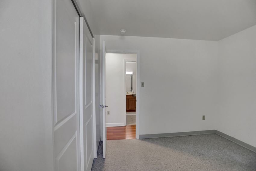 Altoona Apartments in Altoona PA Altoona Apartments | Cherry Grove Apartments in Altoona PA | PMI - Photo Gallery