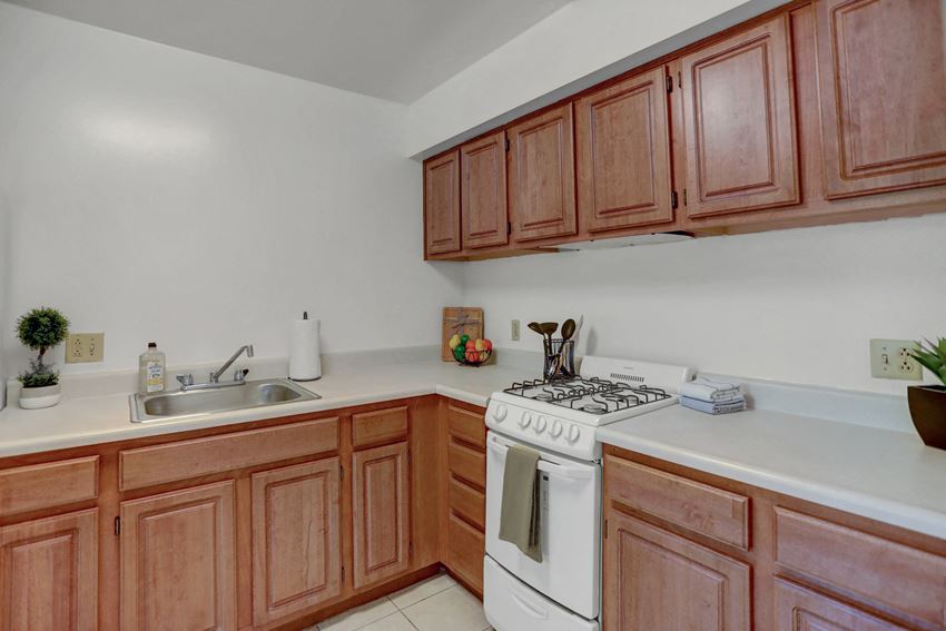 Altoona Apt in Altoona PA Altoona Apt | Cherry Grove Apartments in Altoona PA | PMI - Photo Gallery