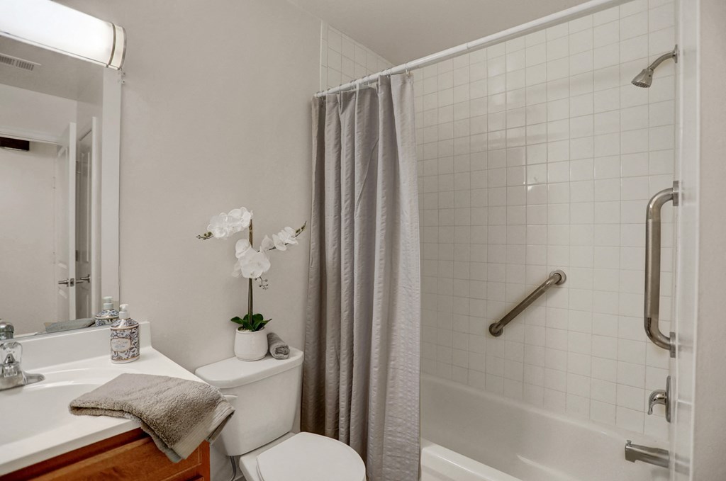 Cherry Grove Apartments in Altoona PA | PMI