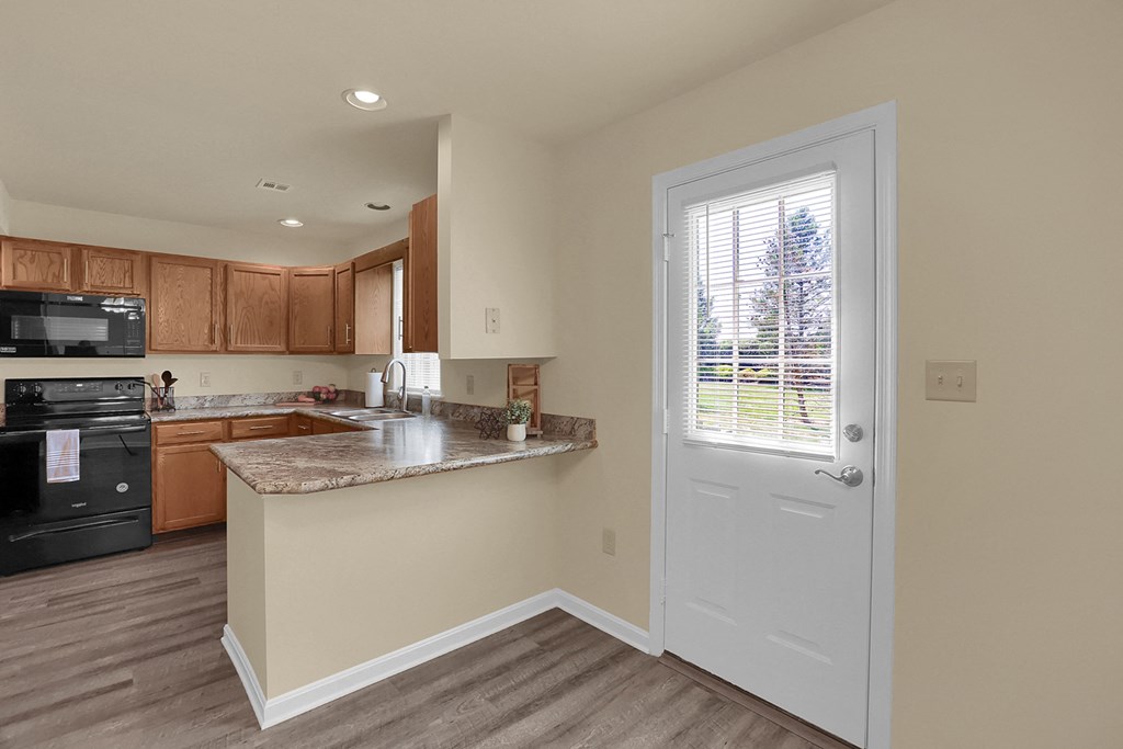Apartment Lux Kitchen | Rockledge Townhomes in Mechanicsburg | PMI |