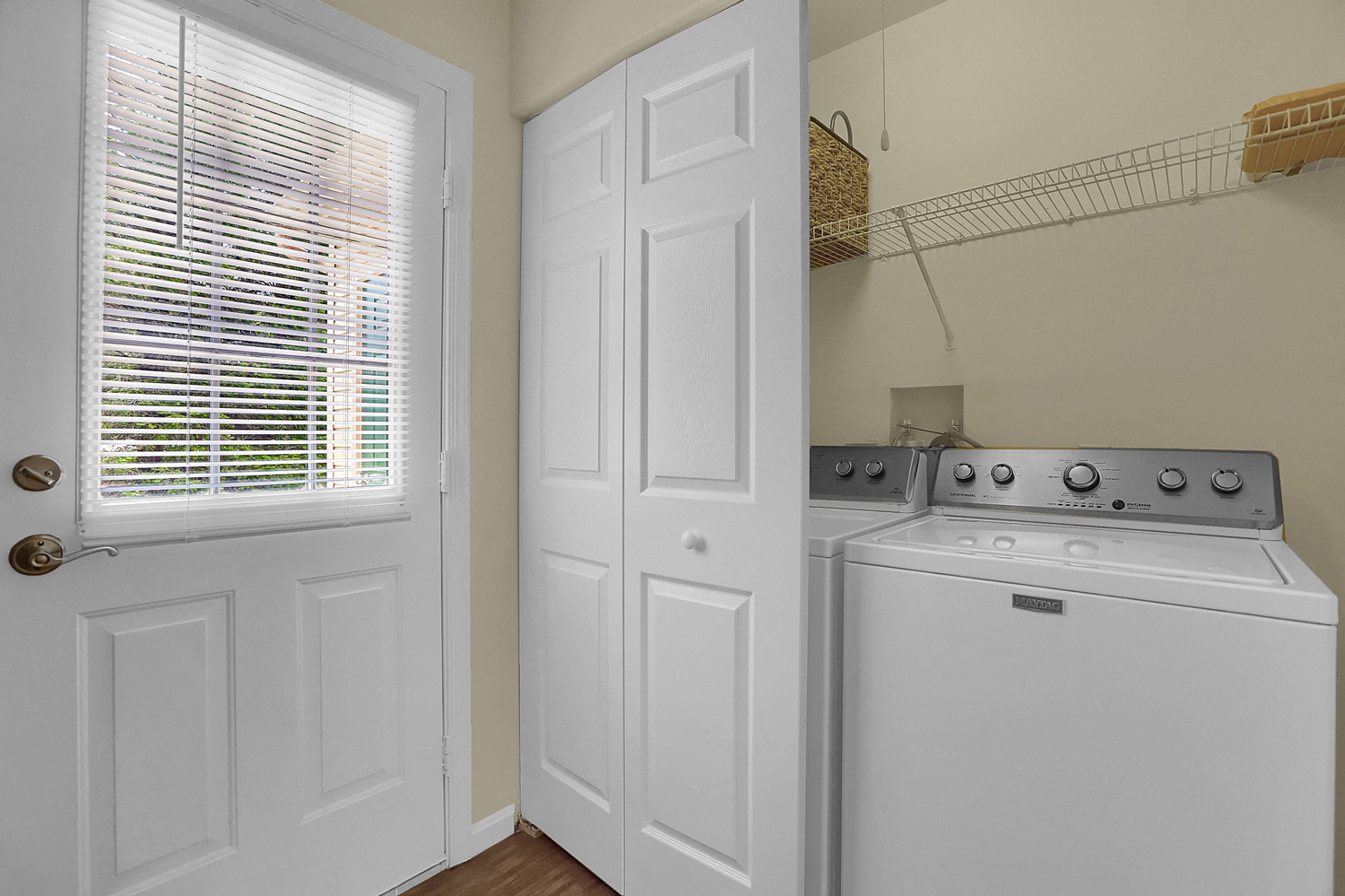 Apt Washer and Dryer | Rockledge Townhomes in Mechanicsburg | PMI |