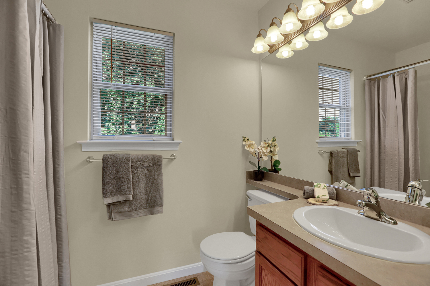 Rent A House in Mechanicsburg | Rockledge Townhomes in Mechanicsburg | PMI |