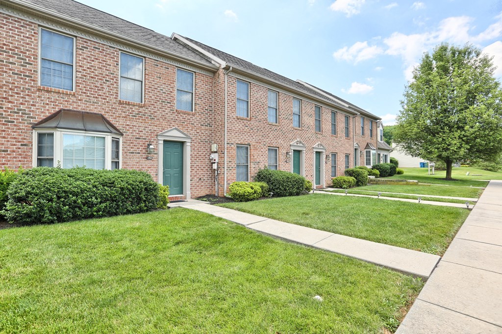 Townhome Rentals in Mechanicsburg | Rockledge Townhomes in Mechanicsburg | PMI |