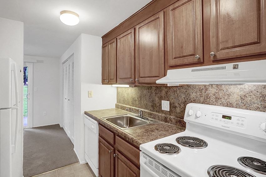 Apartments in Mechanicsburg, PA | Wesley Park Townhouses | Property Management, Inc. - Photo Gallery 1