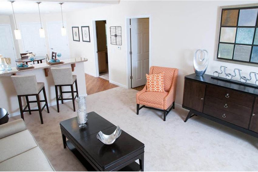 Canal Winchester OH Apartment Rentals Redwood Winchester Ridge Living Room - Photo Gallery