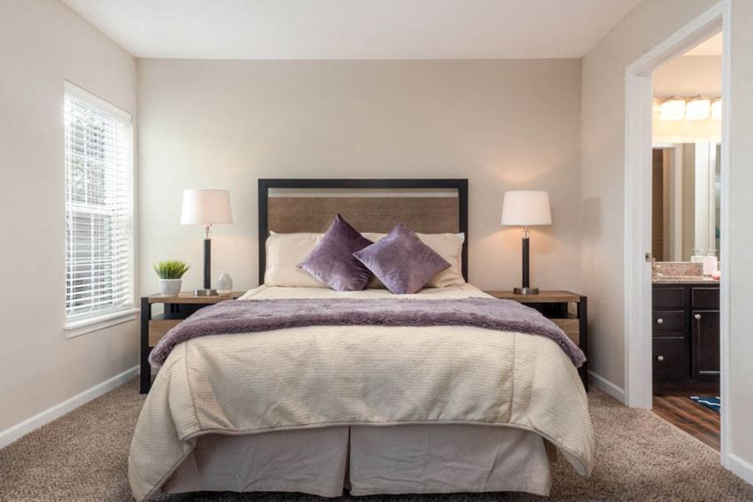 Canal Winchester OH Apartment Rentals Redwood Winchester Ridge Master Bedroom - Photo Gallery