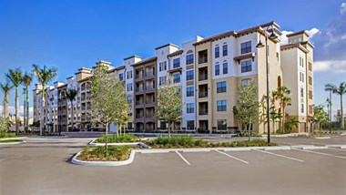 3801 Crystal Lake Drive #100 1 Bed Apartment for Rent Photo Gallery 1
