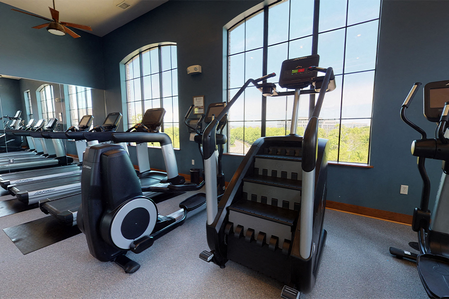 Cadence Cool Springs apartments in Williamson County School District - fitness center