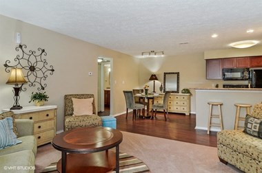 1135 Suncrest Circle 1-2 Beds Apartment for Rent - Photo Gallery 1