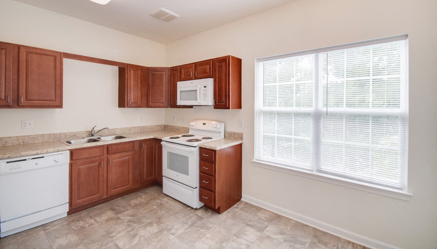 Overlook at Avalon Eat-in Kitchen