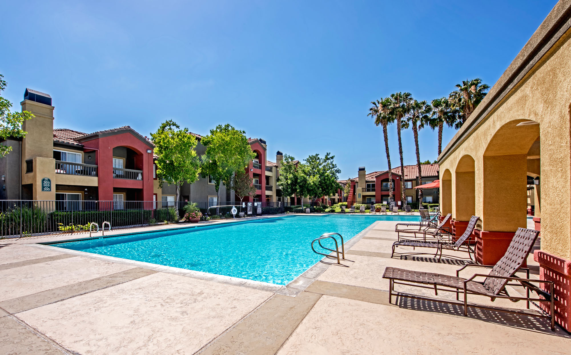 Deerwood Apartments in Corona, CA for Rent