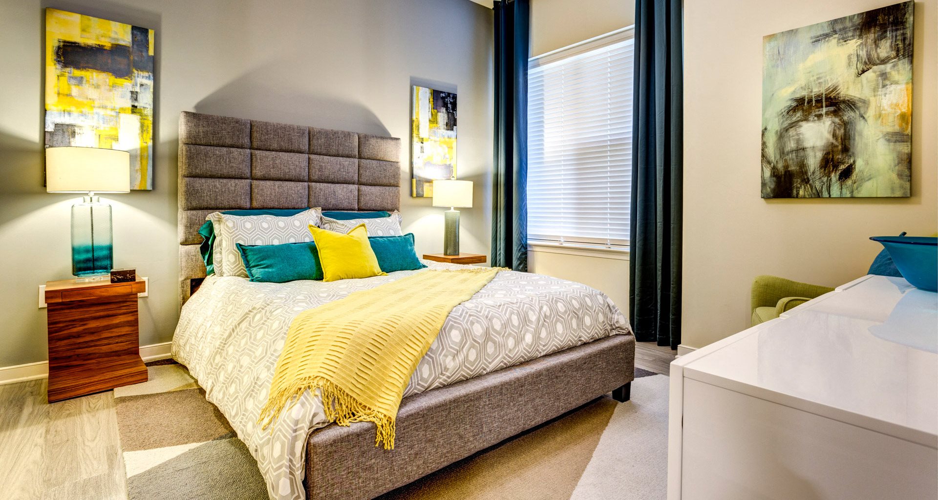 Newport News Apartments Venture Apartments in Tech Center