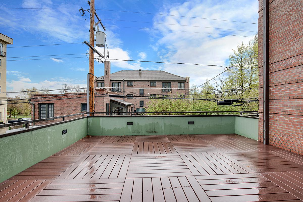 Ellsworth Townhouses in Denver, CO