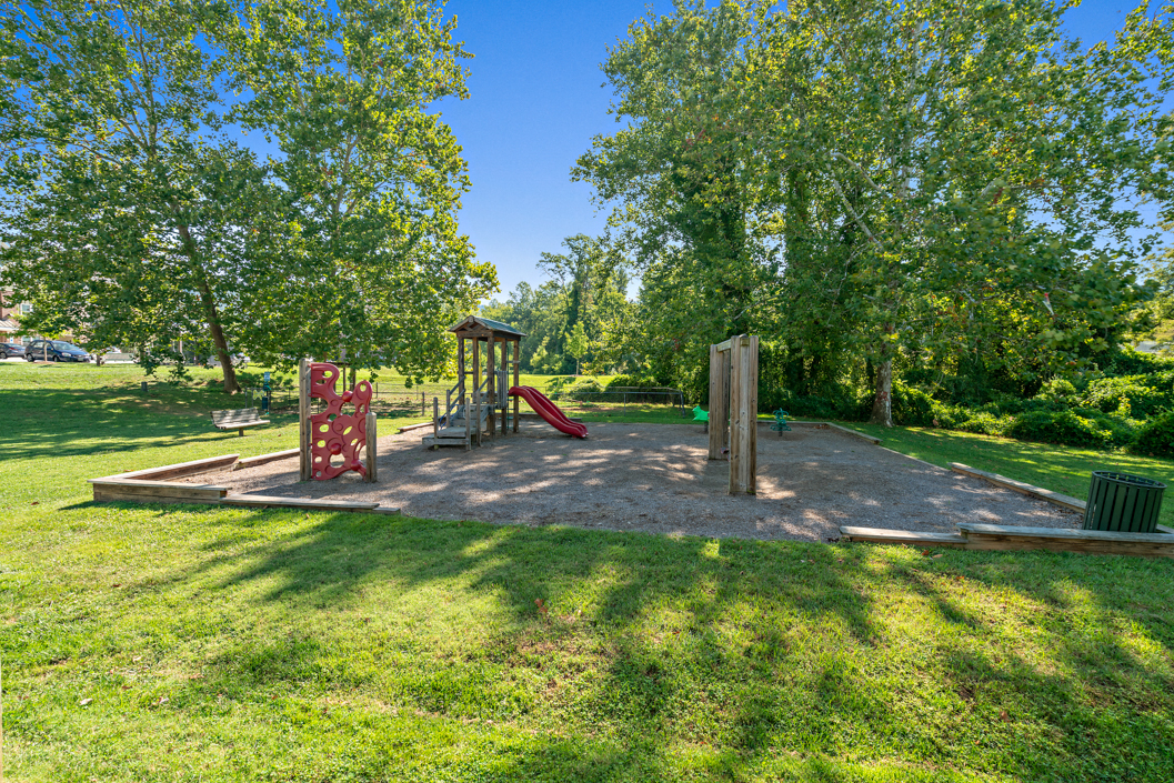 Playground at Hawthorne at Southside