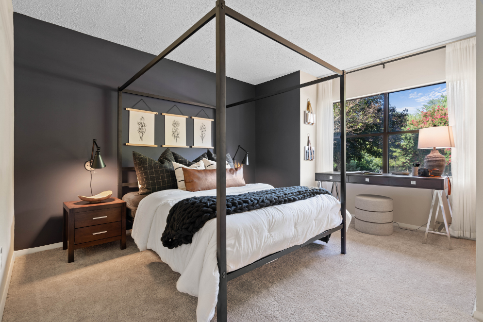 Home Interior modern primary bedroom