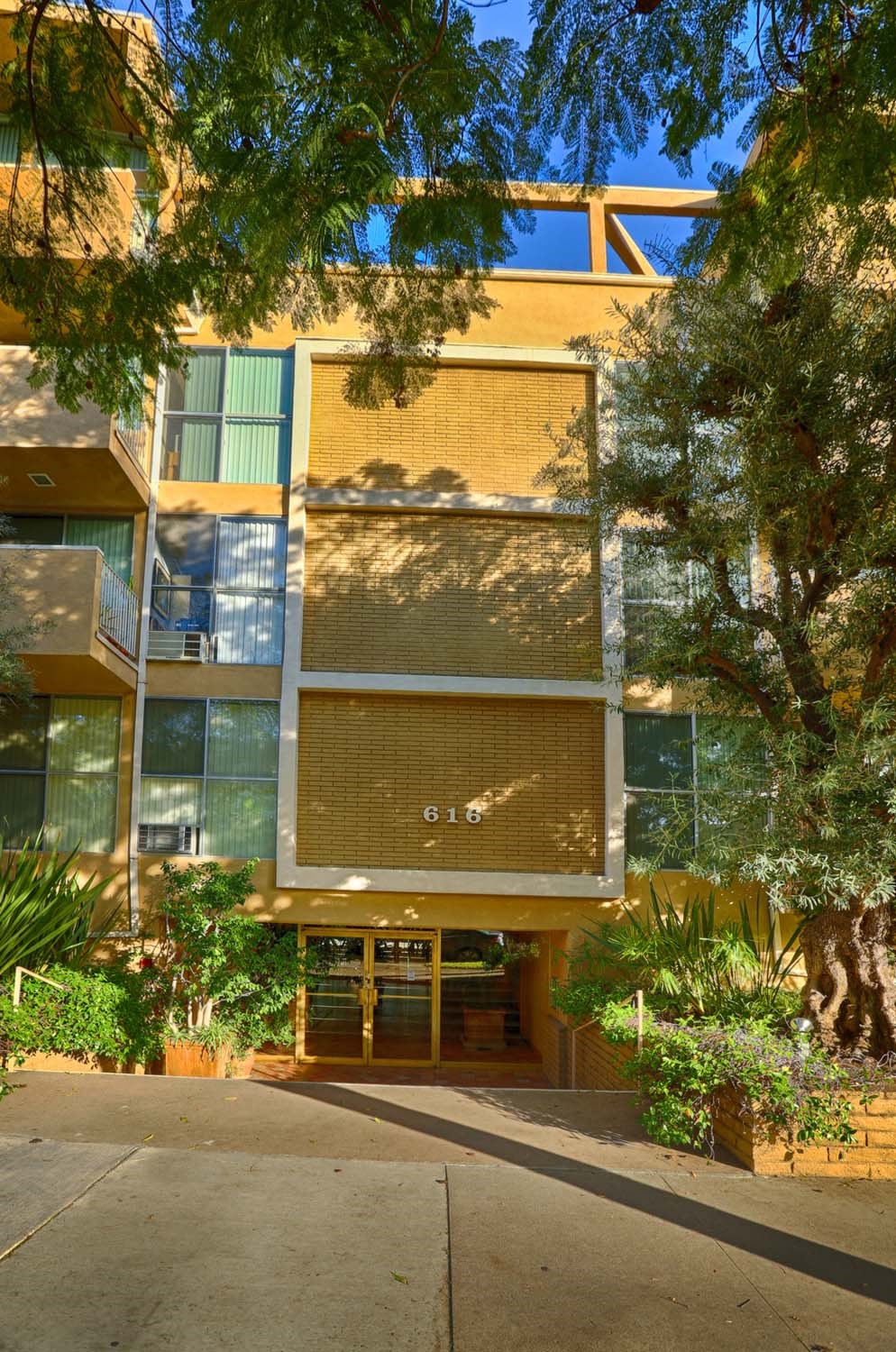 the building in which the hotel is located