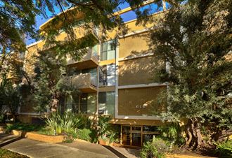 616 N Flores St. 1-3 Beds Apartment for Rent