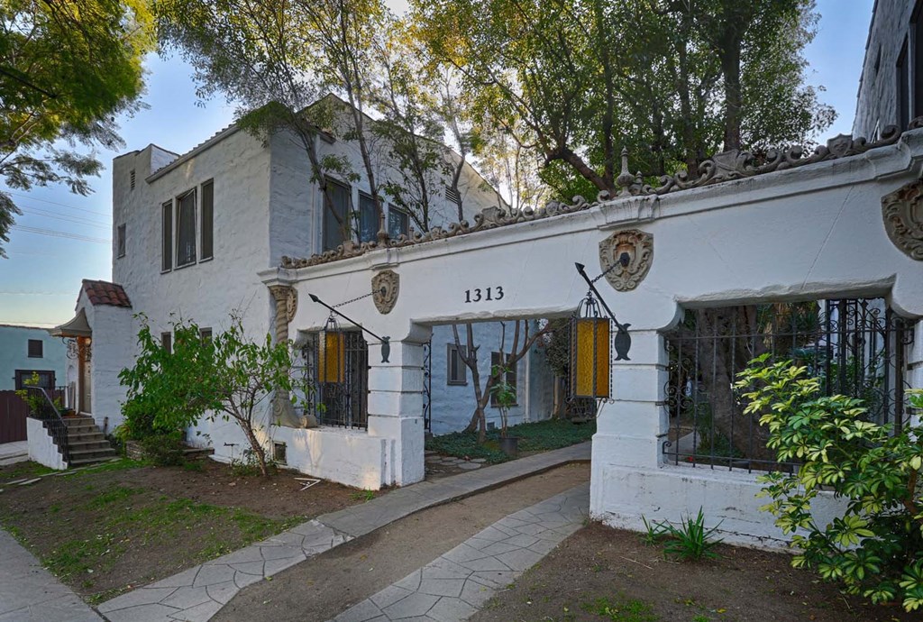 N. Hayworth Apartments, 1313- 1315 N. Hayworth, West Hollywood, CA ...