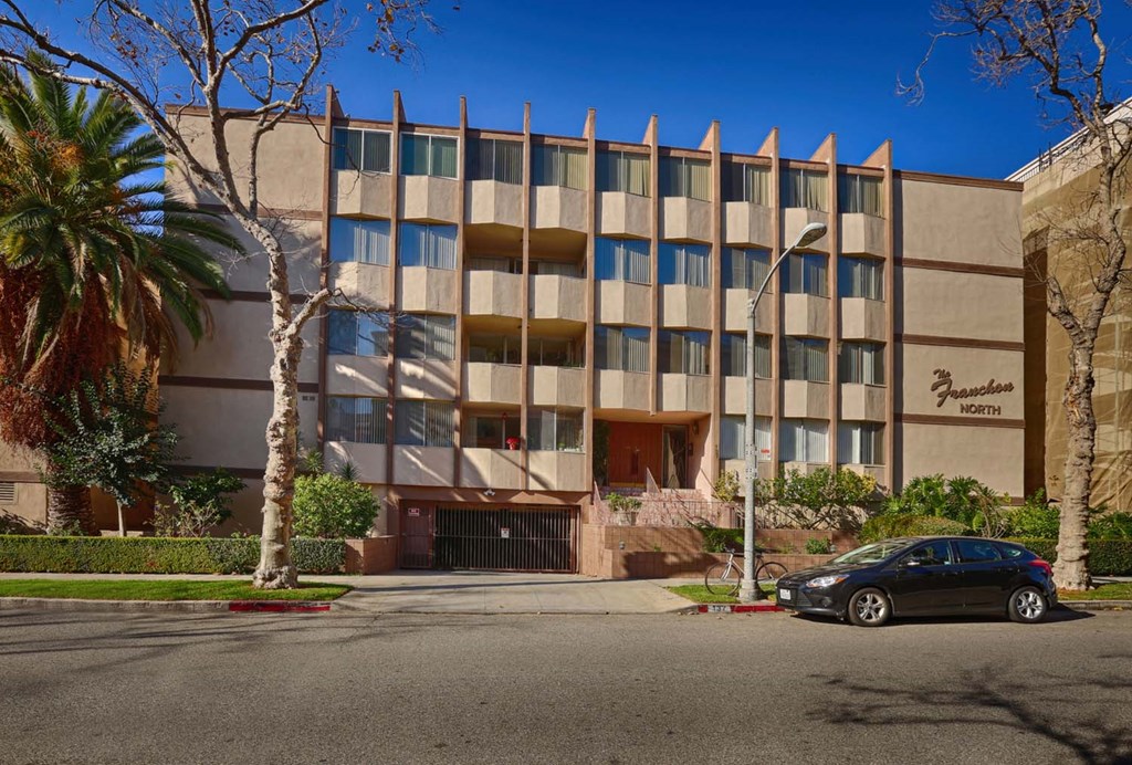 the building in which the hotel is located