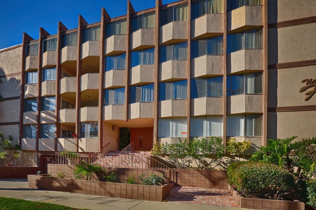 the building in which the hotel is located