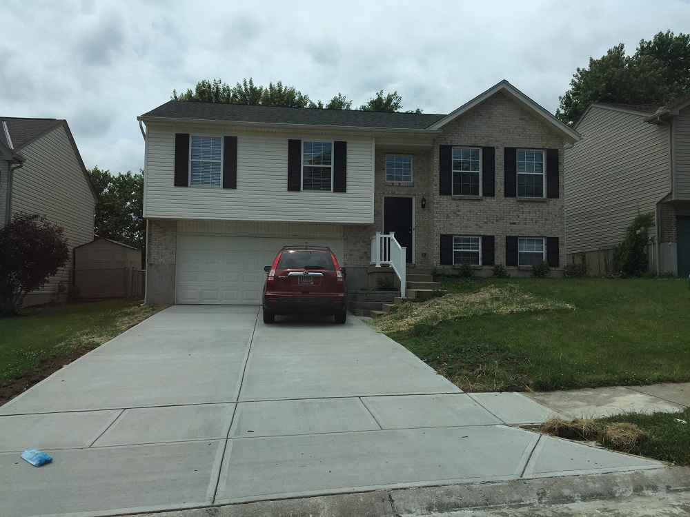 2733 Berwood Ln. Hebron, KY 41048