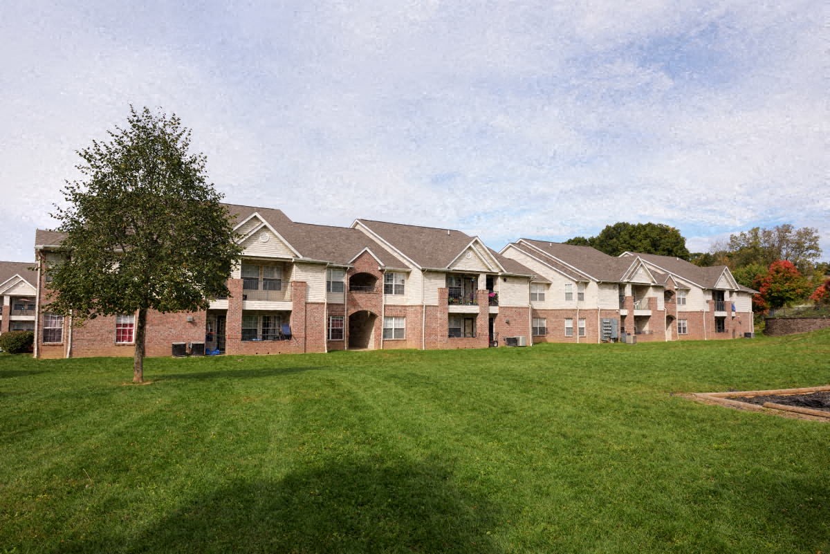 Best 2 Bedroom Apartments in Akron, OH from 625 RENTCafé