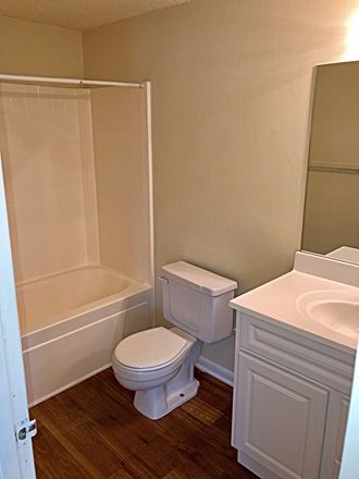 900/901 Moses Court 1-2 Beds Apartment for Rent - Photo Gallery