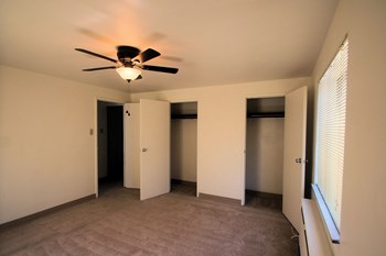 300 Washington Road Studio-1 Bed Apartment for Rent - Photo Gallery 6