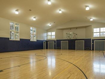 Basketball Courts at Edgewater Apartments in Boise, 83703