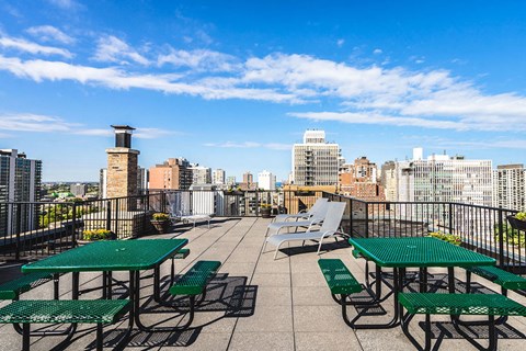 Open Grilling Area at 14 West Elm Apartments, Chicago, IL