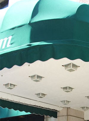 14 West Elm Apartments Entrance 14 West Elm Apartments, Chicago, 60610 - Photo Gallery 5