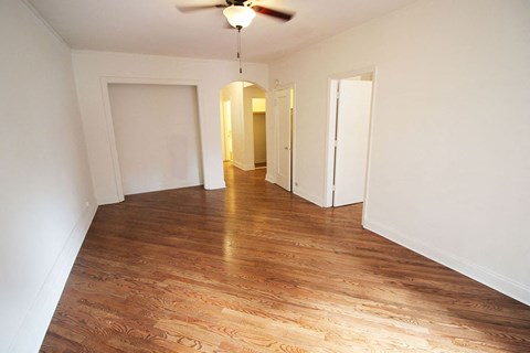 Heat, Water & Gas Included at 14 West Elm Apartments, Chicago,Illinois