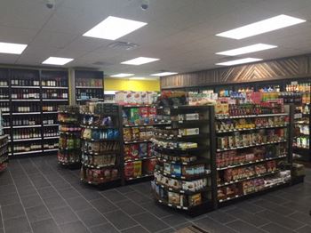 Park View Grocer at Park View Apartments, Illinois