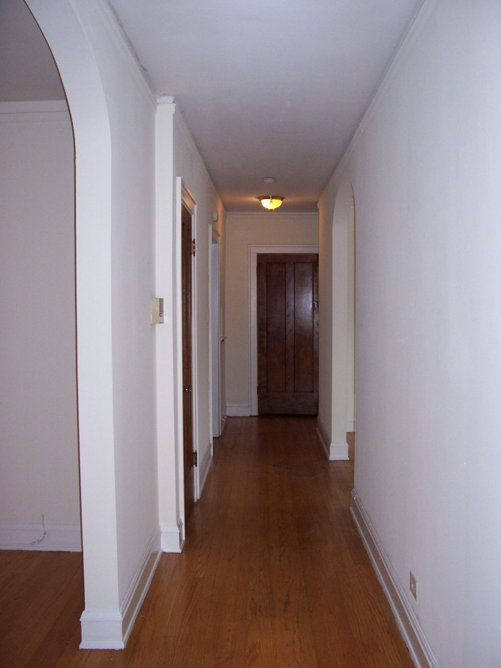 2 bedroom Foyer