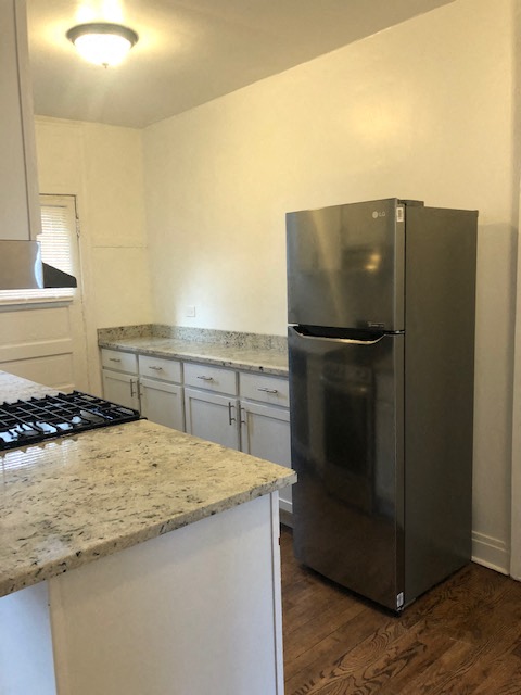 1408 Elmwood Kitchen