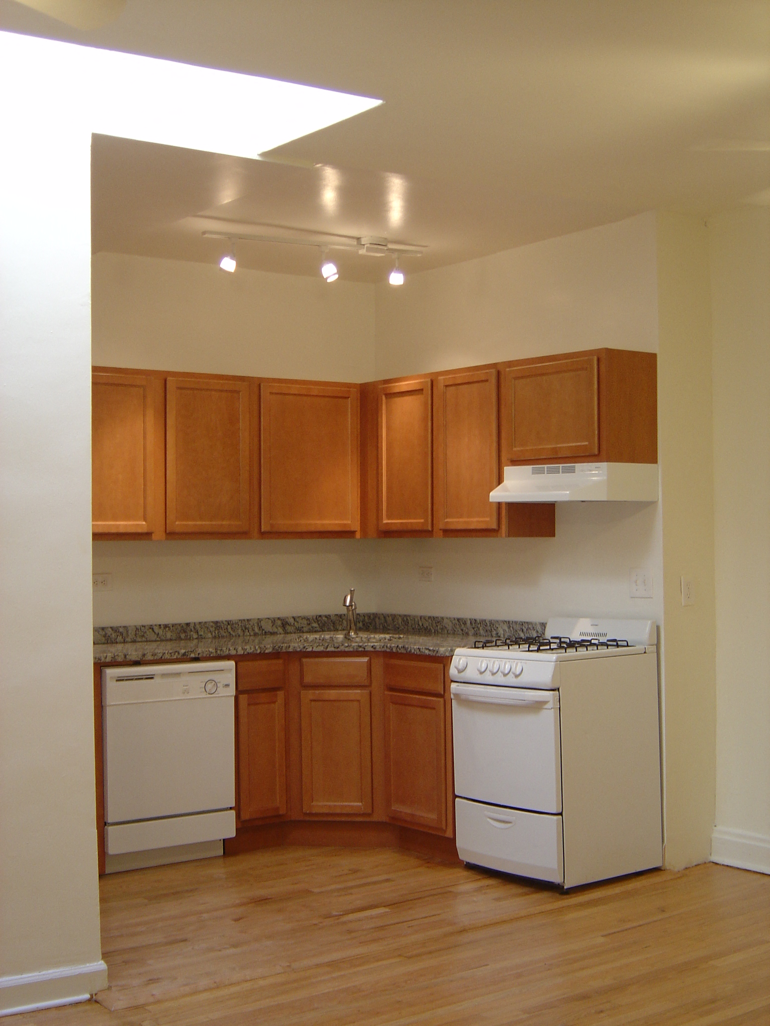 1 br Kitchen